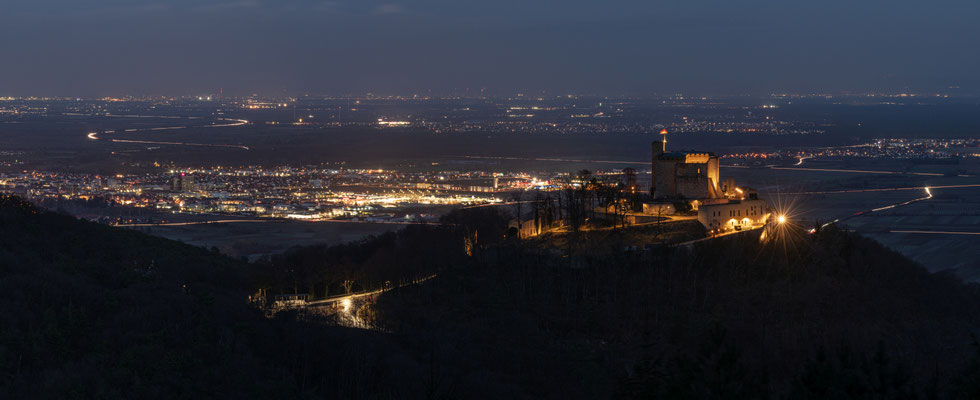 Blaue Stunde am Hambacher Schloss