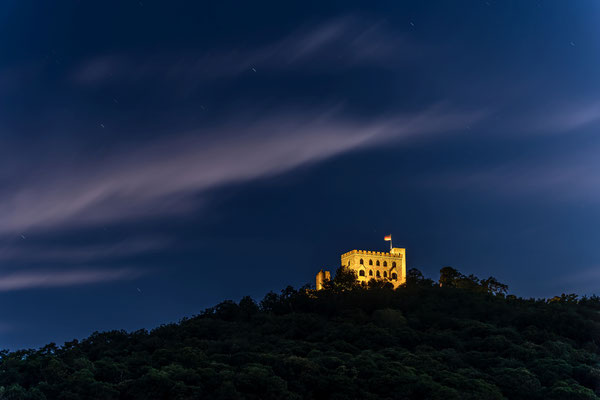 Monduntergang hinter dem Hambacher Schloss