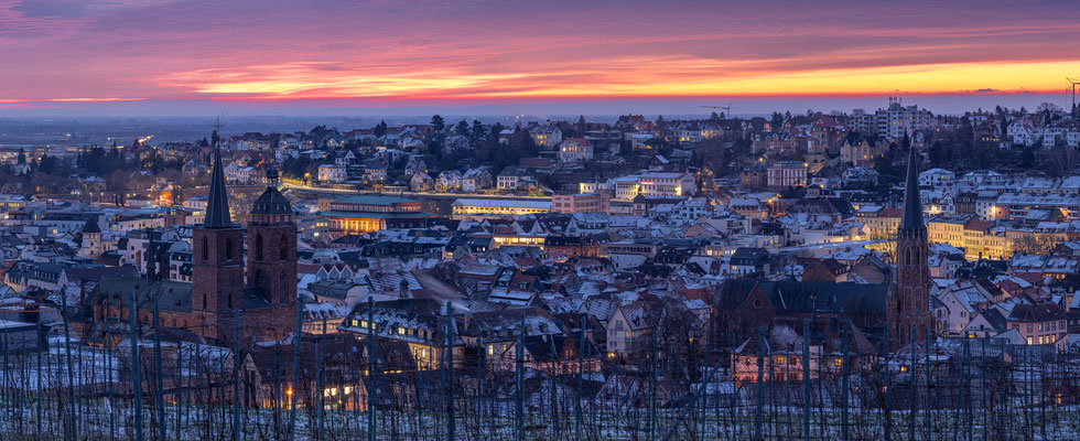 Intensiver Sonnenaufgang bei Neustadt