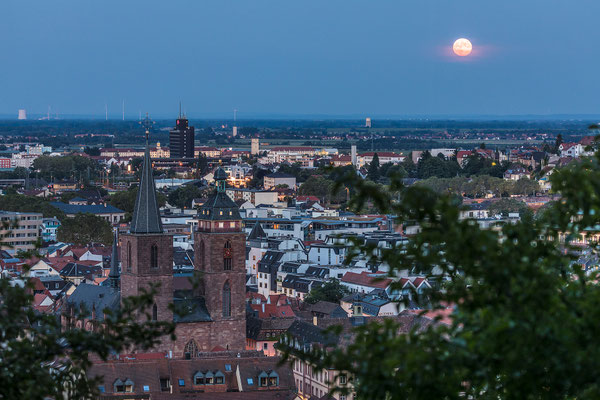 Vollmondaufgang über Neustadt