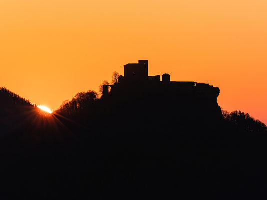 Sonnenaufgang am Trifels