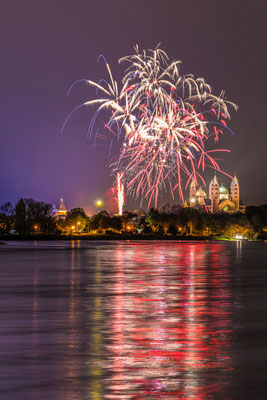 Feuerwerk bei Speyer