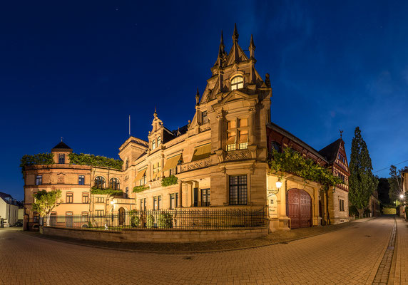 Weingut Müller-Catoir in der Blauen Stunde