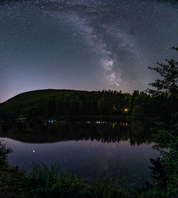 Milchstraße an einem See bei Sankt Martin