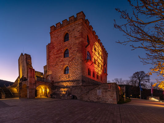 Lichtinstallation licht.atem: demokratie am Hambacher Schloss