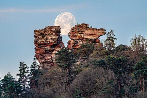 Vollmonduntergang bei den Geiersteinen