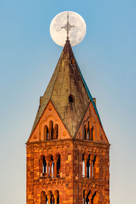 Vollmonduntergang am Speyerer Dom