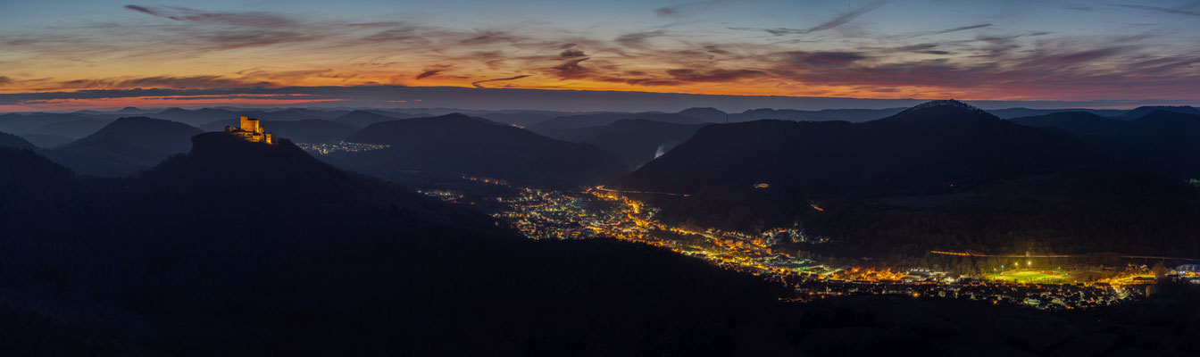 Sonnenuntergang und Blaue Stunde am Hohenberg