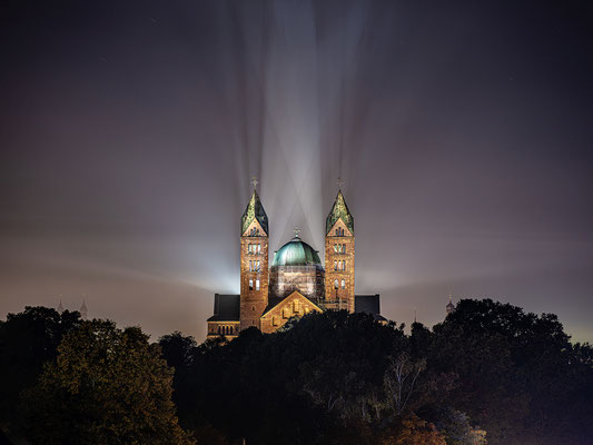 Leichter Morgennebel am Speyerer Dom