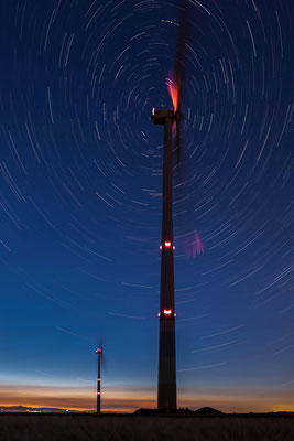 Windpark Herxheim bei Nacht