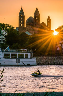 Sonnenuntergang am Speyerer Dom