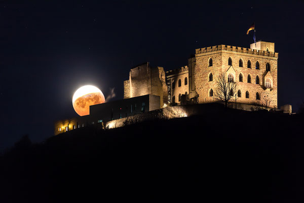 Mondfinsternis am Hambacher Schloss