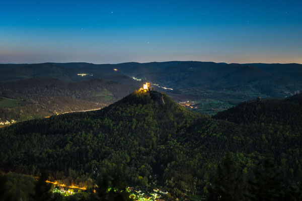 Burg Trifels im Vollmondlicht