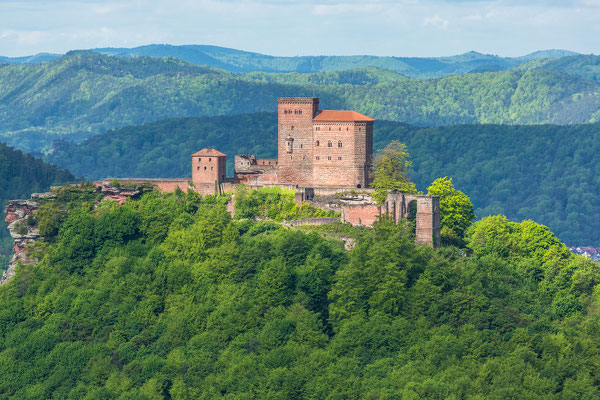 Blick auf die Burg Trifels