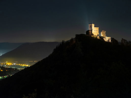 Nächtlicher Blick zum Trifels