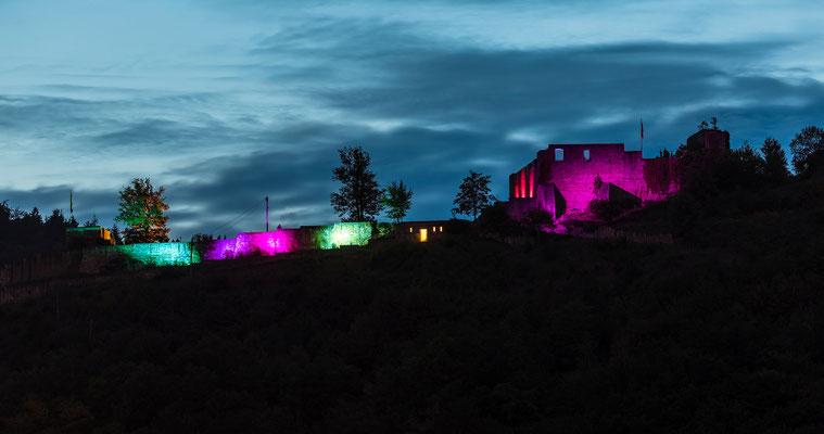Burgenleuchten auf der Ruine Wolfsburg
