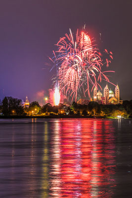 Feuerwerk bei Speyer
