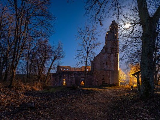 Nachts in der Klosterruine Limburg