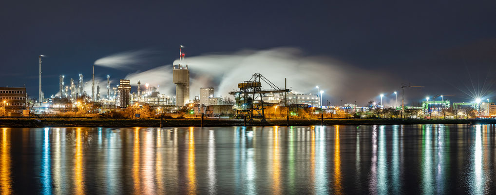 Winternacht bei der BASF