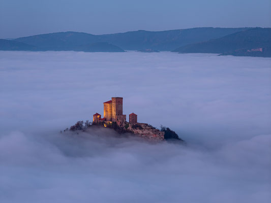 Abendliche Inversionswetterlage am Rehbergturm