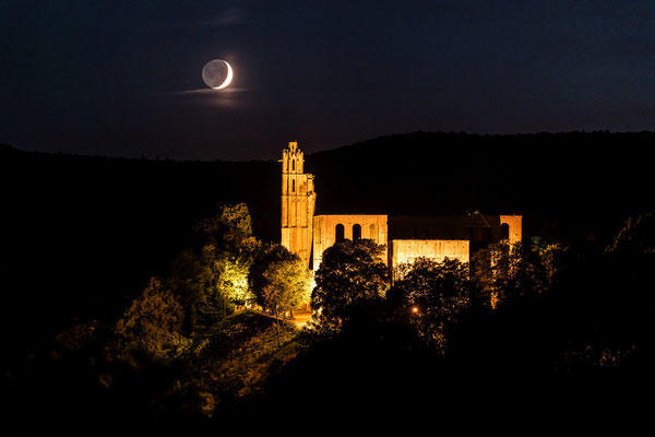 Monduntergang hinter dem Kloster Limburg