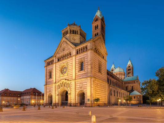 Blaue Stunde am Speyerer Dom, 80 x 60cm, Alu-Dibond mit Fotopapier, Rückseitige Hängung mit Aluminiumschiene, 150 €