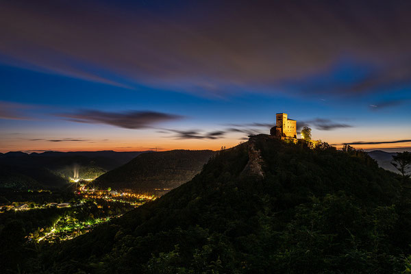 Sommernacht an der Ruine Anebos