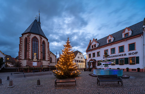 Weihnachtsbeleuchtung in Deidesheim