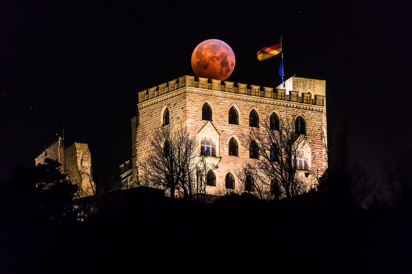 Mondfinsternis am Hambacher Schloss