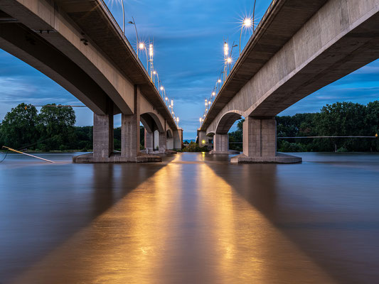 Abends am Rhein in Worms