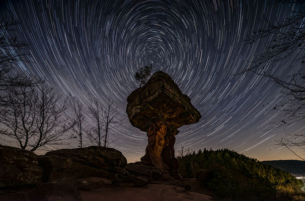 Startrail (Sternspuren) am Teufelstisch