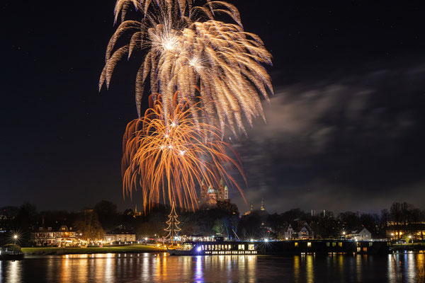 Höhenfeuerwerk am Speyerer Dom