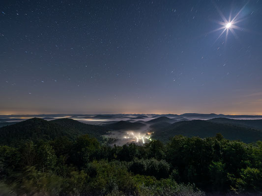 Nebelnacht auf der Wegelnburg