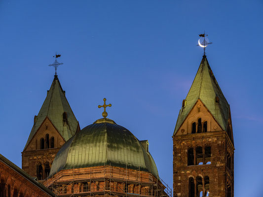Blaue Stunde am Speyerer Dom