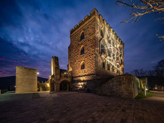 Lichtinstallation licht.atem: demokratie am Hambacher Schloss