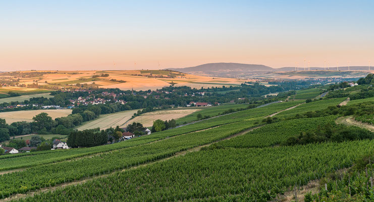 Blick übers Zellertal bei Sonnenaufgang