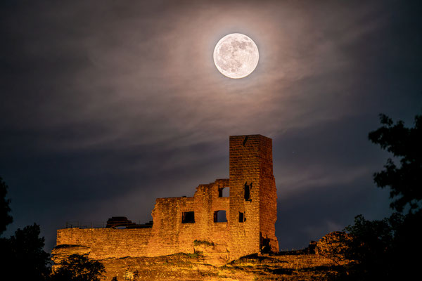 Vollmondaufgang bei der Ruine Altdahn