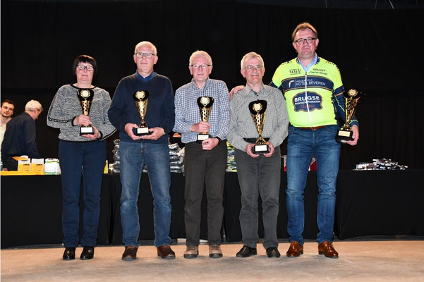 WTC Heultje behaalde de 3e plaats in het VWB WT clubklassement 2018. Onze fiere voorzitter Jules op het podium (Buggenhout 29-maa-2019)