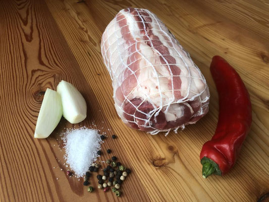 Bauchrolle von Glücklichen Freilandschweinen