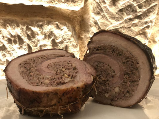 Gefüllte Weideschwein Bauchrolle