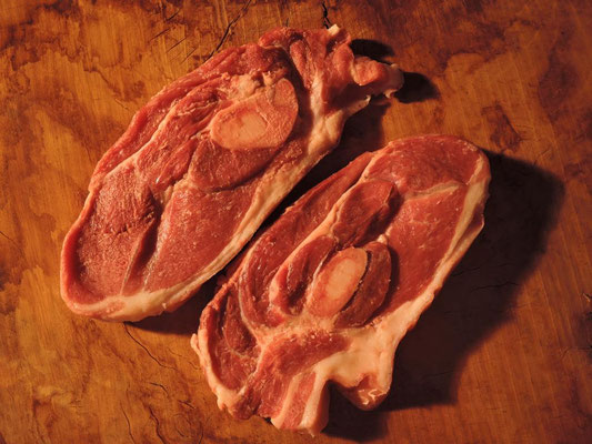 Das Holzfällersteak mit ca. 400g wird aus der Schulter unserer Weideschweine geschnitten