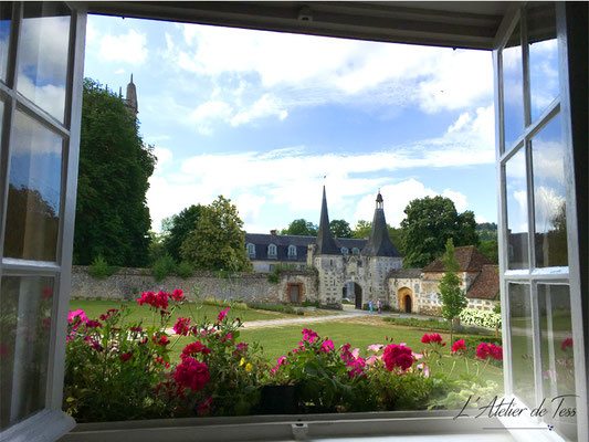 Vue sur l'Abbaye Notre Dame du Bec Hellouin