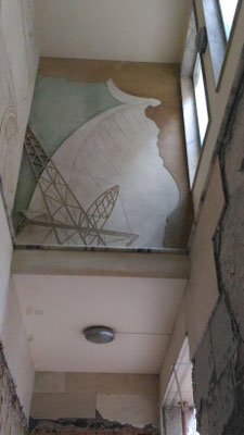 Milano, casa Girola, graffito anni 30, da spostare a massello dal 1° al piano terra 
