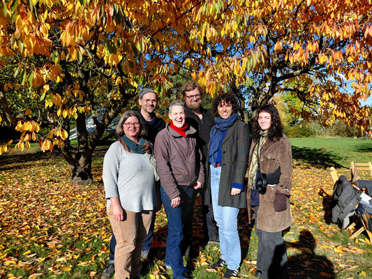 18. Oktober - Henneckenrode - Apfelfest am Schloss. Das alte und neue Projekttteam