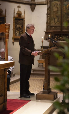 01. Dezember 2018: Mit Erzbischof Dr. Alois Kothgasser und dem größten Tiroler Männerchor in den Advent - Adventgedicht von Charles Guénec