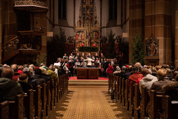 21. Dezember 2019: Besinnliches Adventsingen mit Erzbischof Dr. Alois Kothgasser und dem größten Tiroler Männerchor