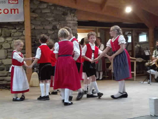 17. Juni 2019: Tiroler Abend - Die Jungschuhplattler des Männergesangsverein Oberperfuss