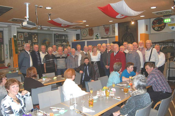 31. Jänner 2020: Feier zum 80. Geburtstag von Waltraud - MännerChöreVereinigung Innsbruck und Umgebung