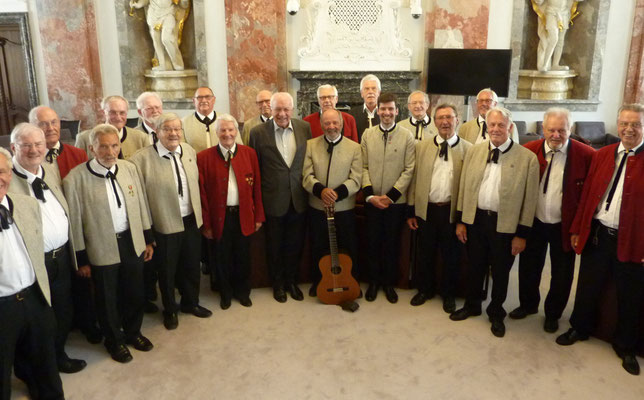 22. Juni 2017: Geburtstags-Ständchen für Herrn Landtagspräsident Herwig van Staa - MännerChöreVereinigung Innsbruck und Umgebung