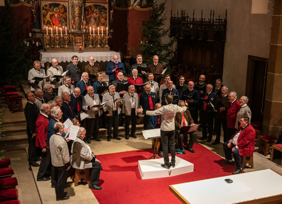 21. Dezember 2019: Besinnliches Adventsingen mit Erzbischof Dr. Alois Kothgasser und dem größten Tiroler Männerchor - MännerChöreVereinigung Innsbruck und Umgebung